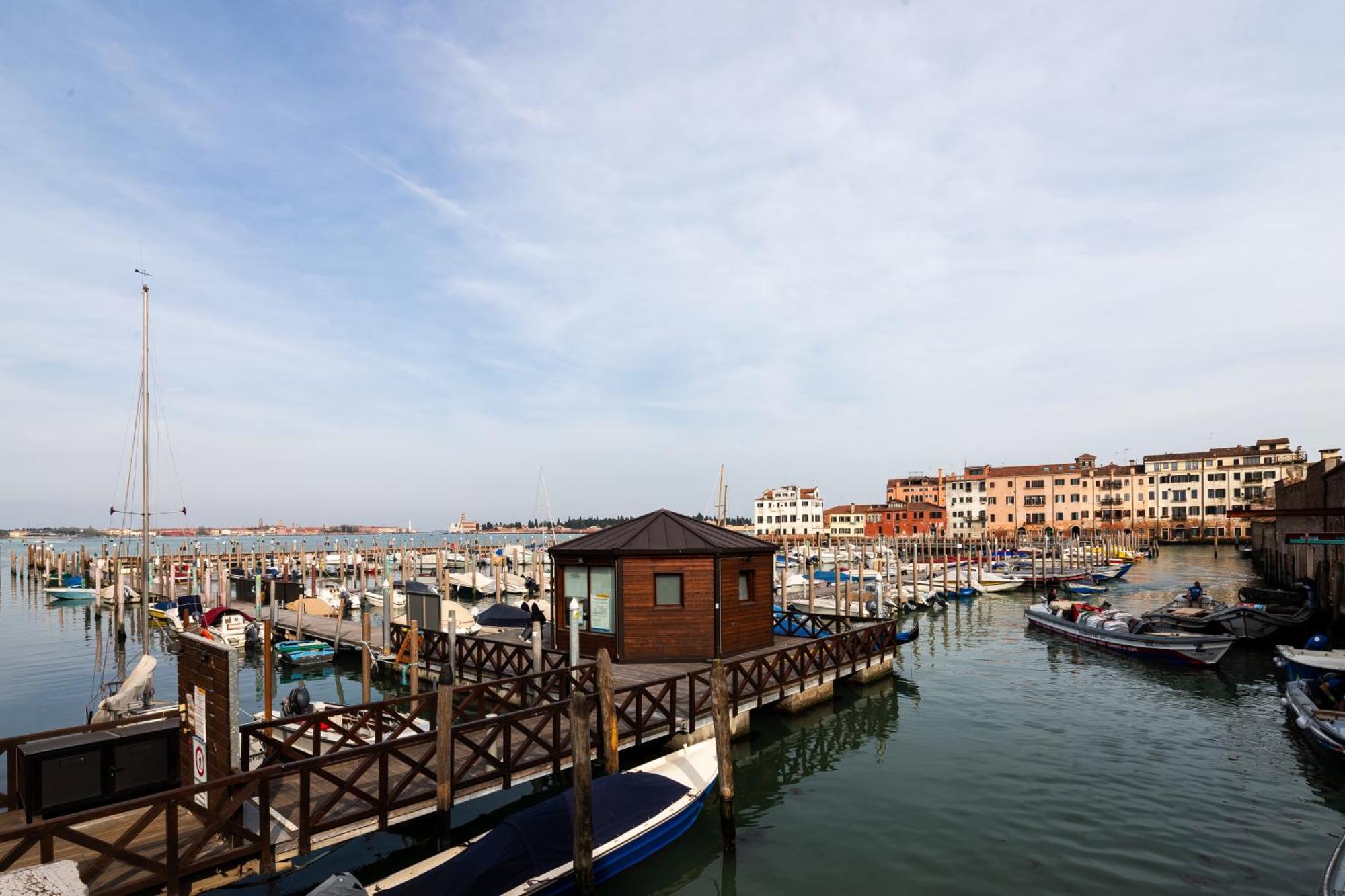 Apartment Tintoretto Cozy Duplex R&r Venice